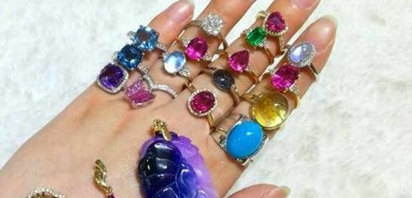 Gemstone Rings –  Best Engagement Gift for Your Beloved